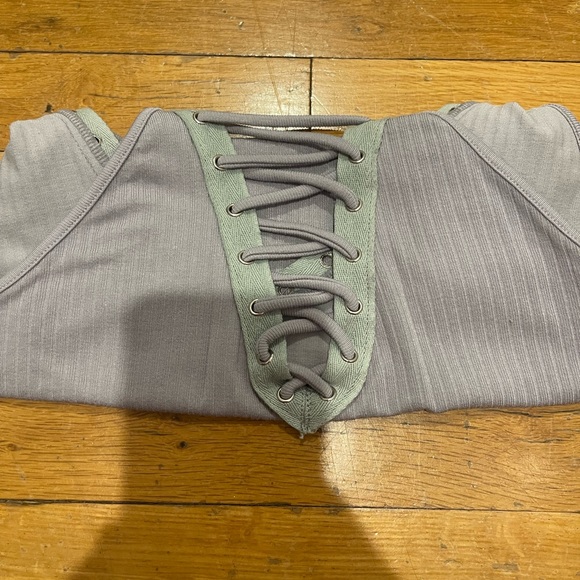 LF STORES Furst of a kind Vintage Criss Cross Hole Top - Picture 3 of 5